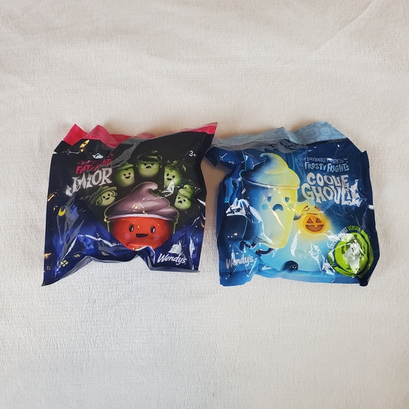 Lot of 2 Wendy's Frosty Frights Junior & Coolie Ghoulie 
New not opened 
Kids me - Picture 1 of 5